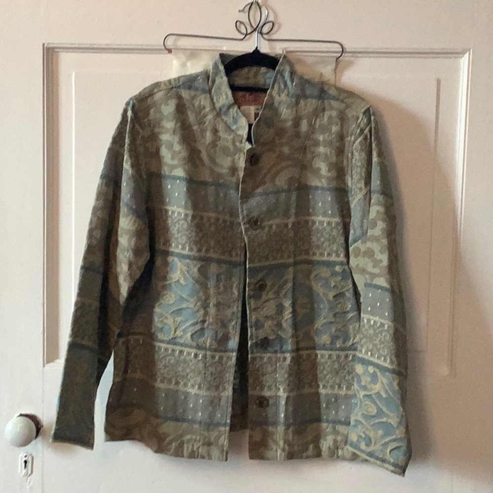 Lovely light weight jacket